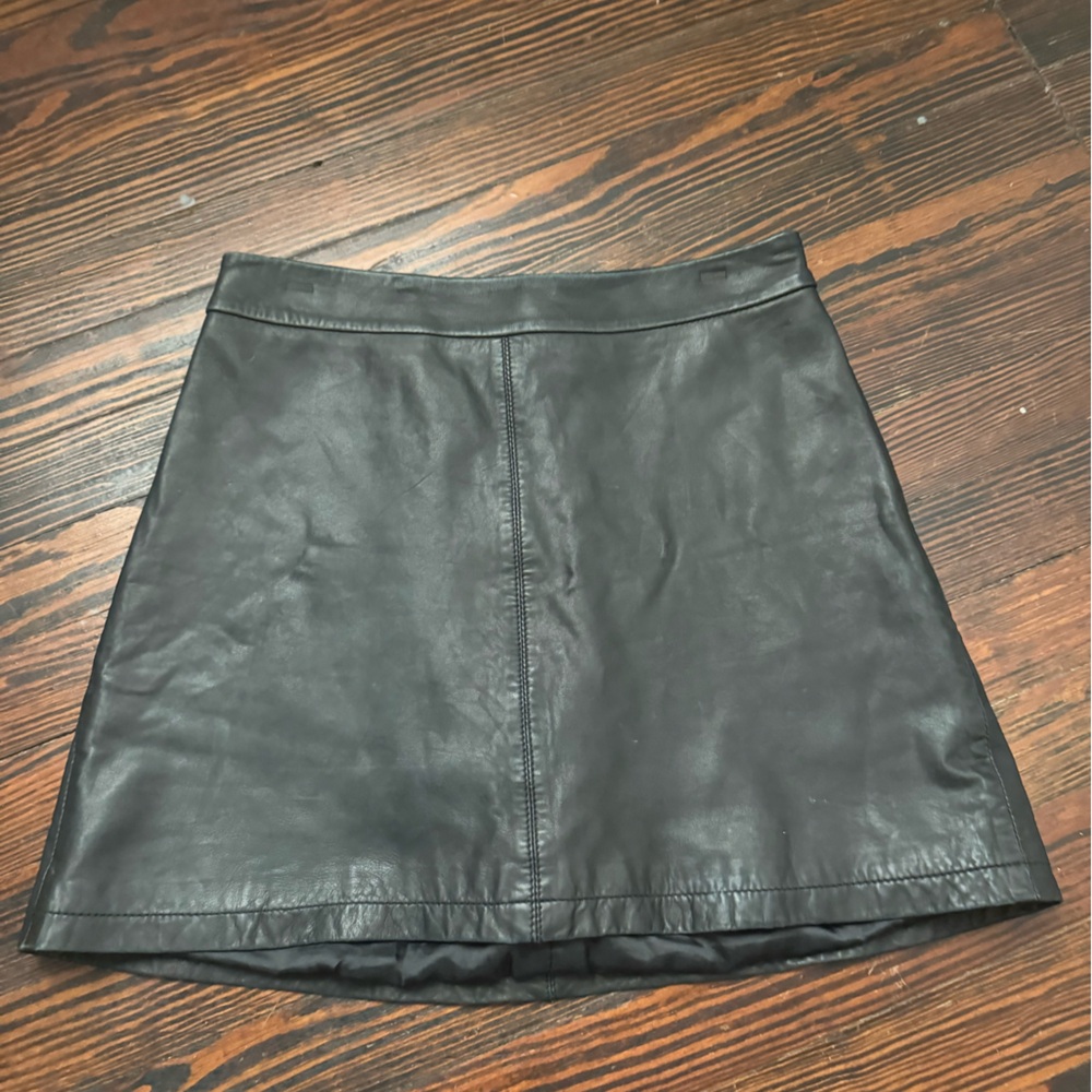 Cupcakes and cashmere black leather skirt